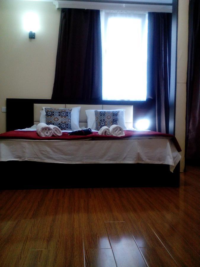 Hotel White Neptun Georgia Tbilisi ภายนอก รูปภาพ